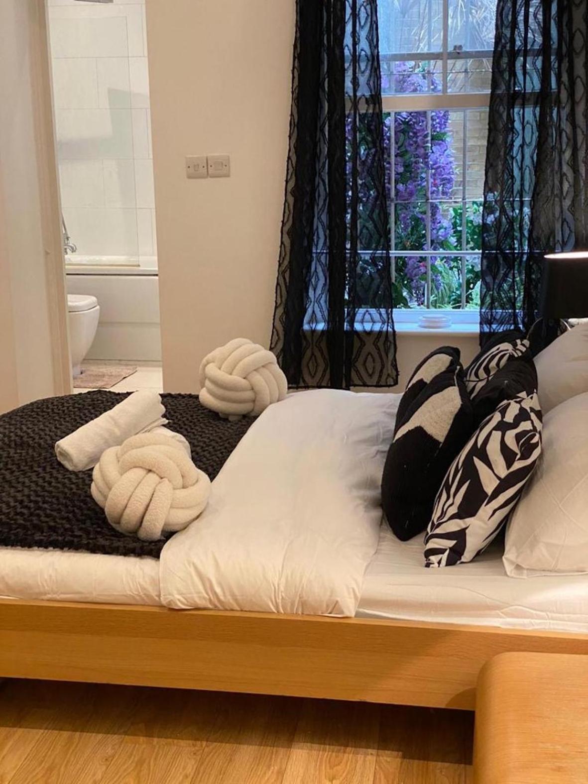 Lavish Sleep 10 In Soho Appartement