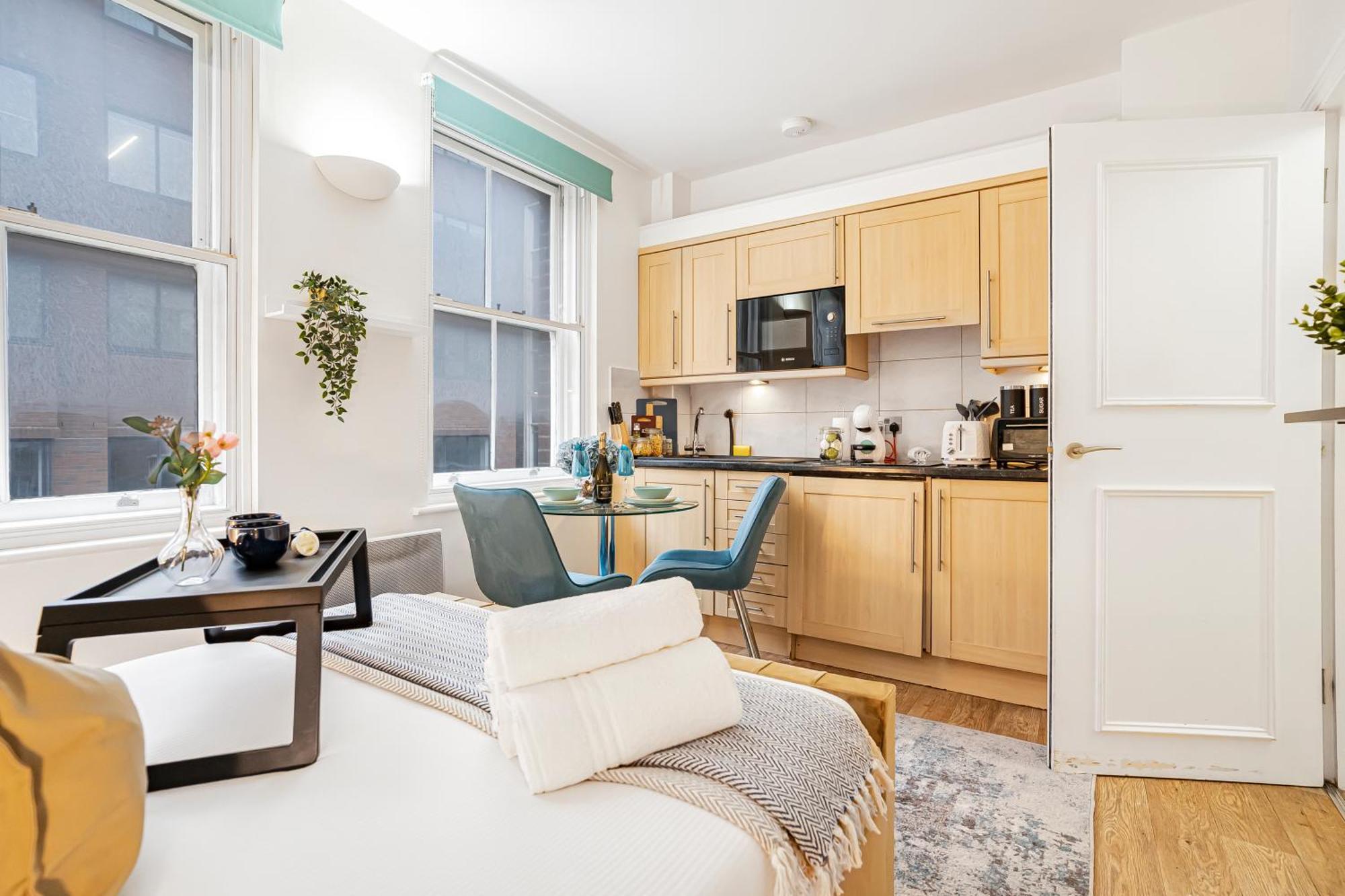 Stylish In Barbican - Prime Location *