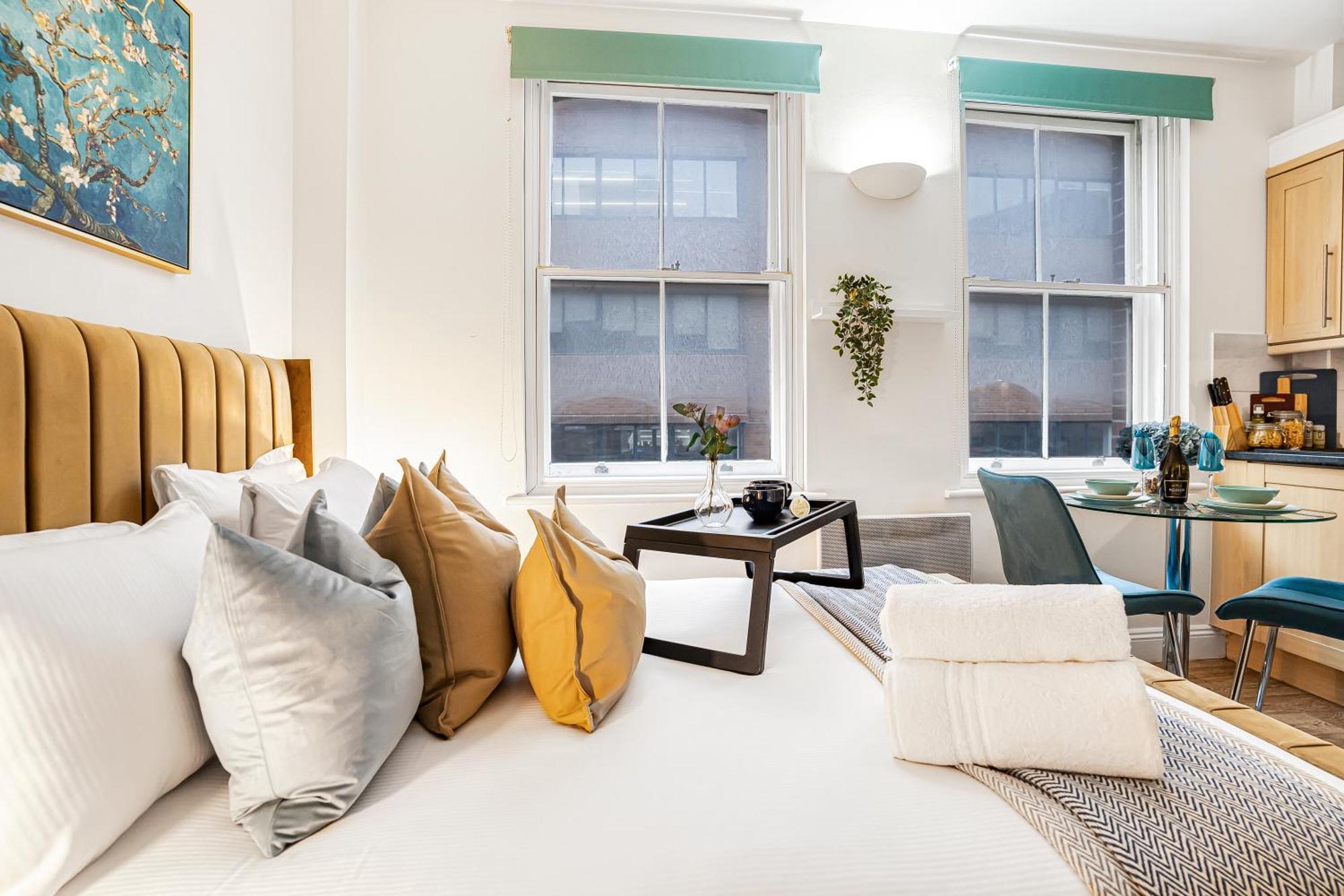 Stylish In Barbican - Prime Location Appartement