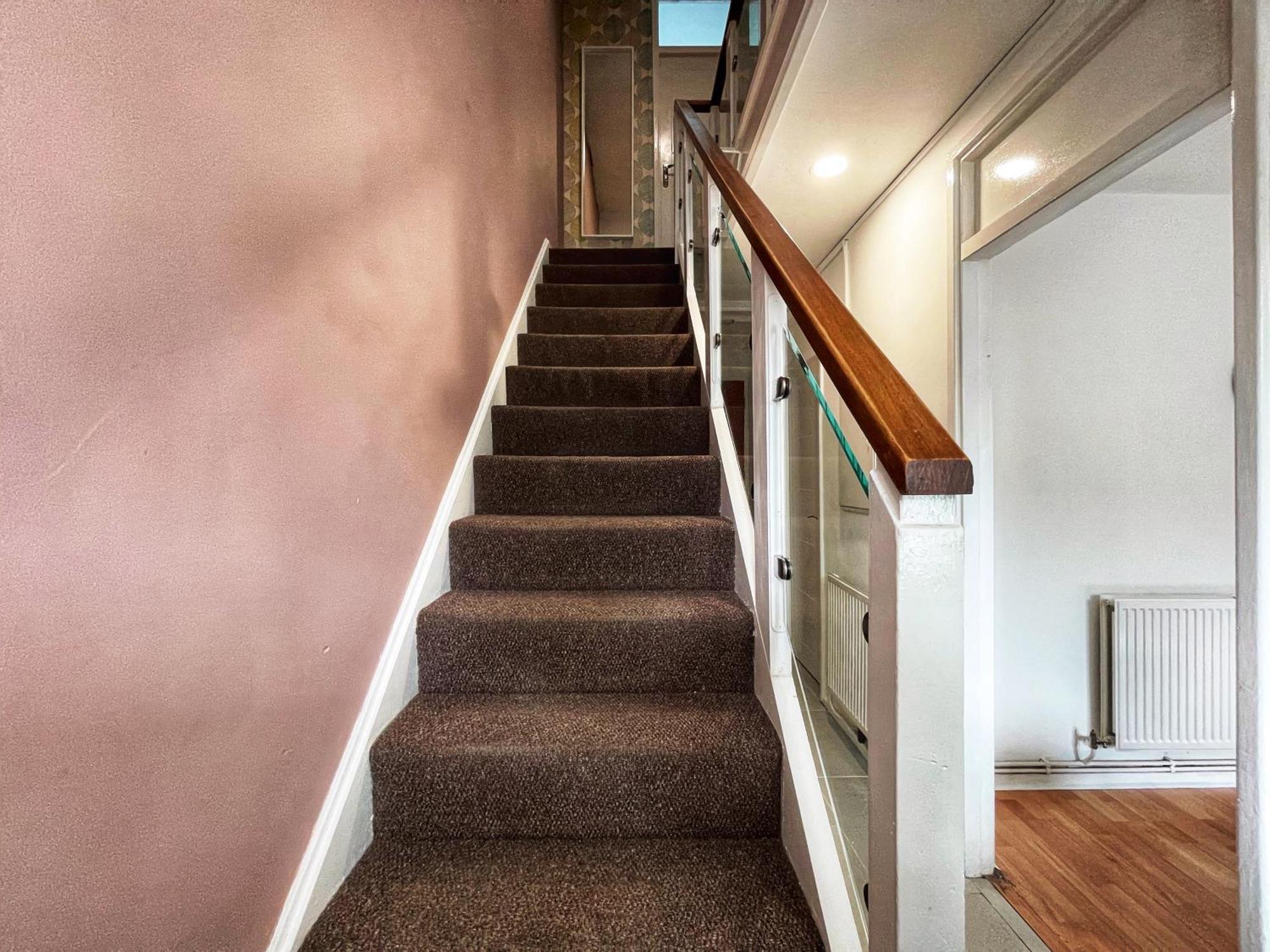 Ethan's Place In Mile End - 2 Double Beds, 1 Bunk Bed, Max 6, Spacious, Ideal For Families Londres