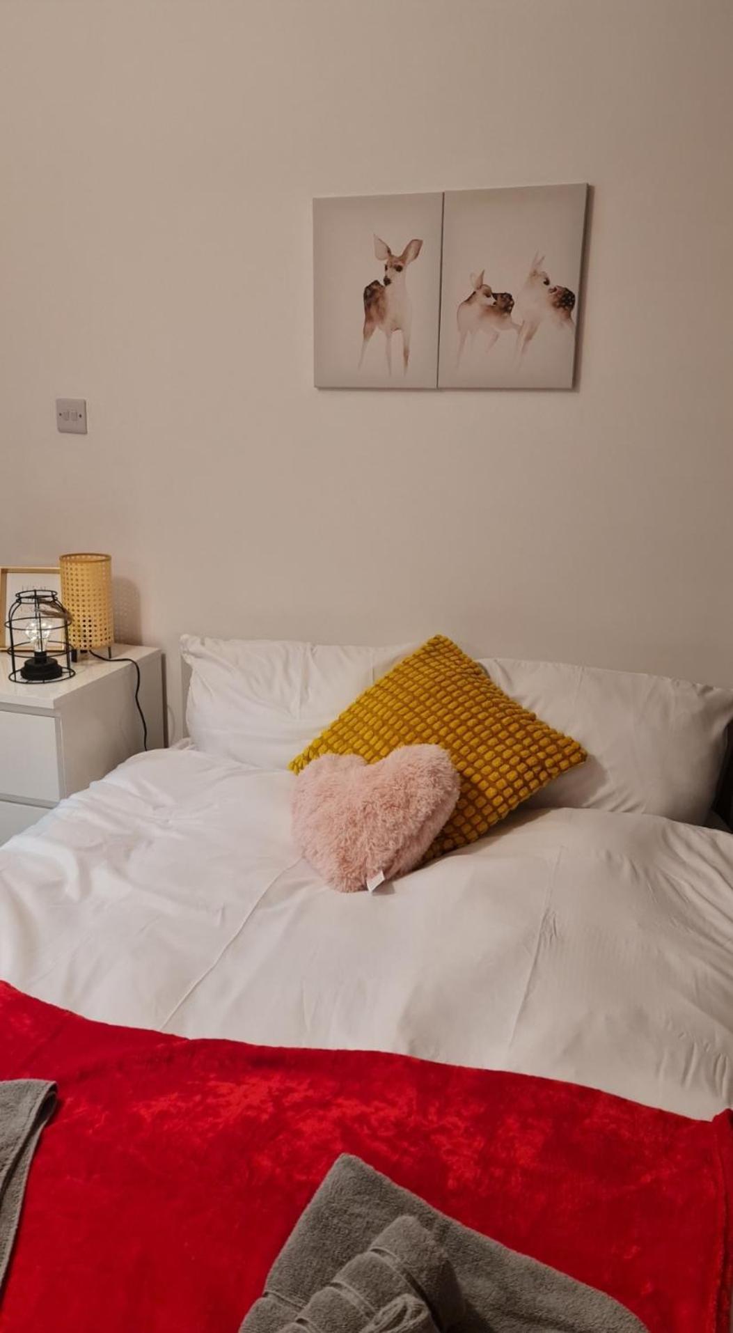 Cosy With Kitchenette And Private Bathroom - 15mins To London! Apartamento