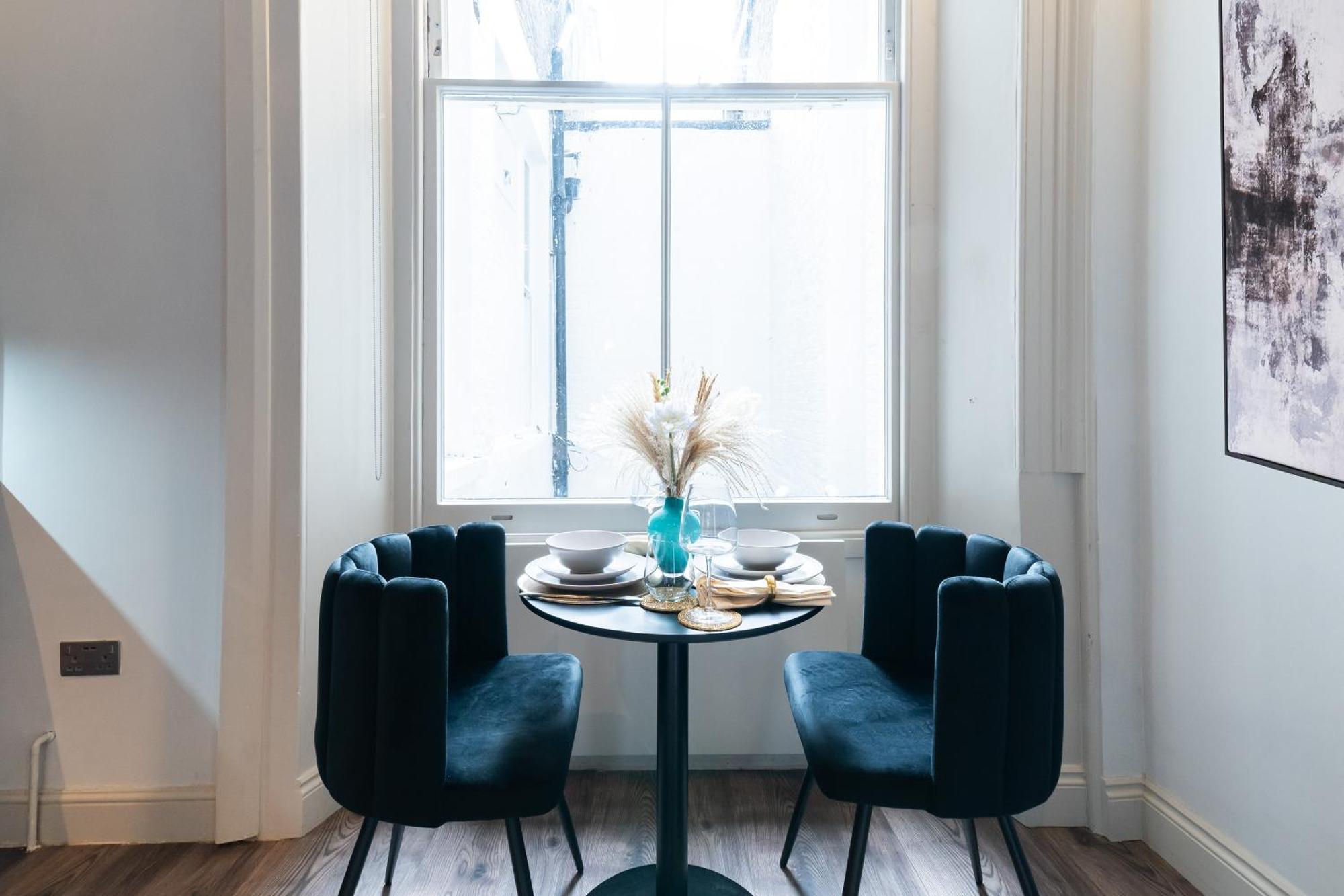 Inverness Terrace Apartment *