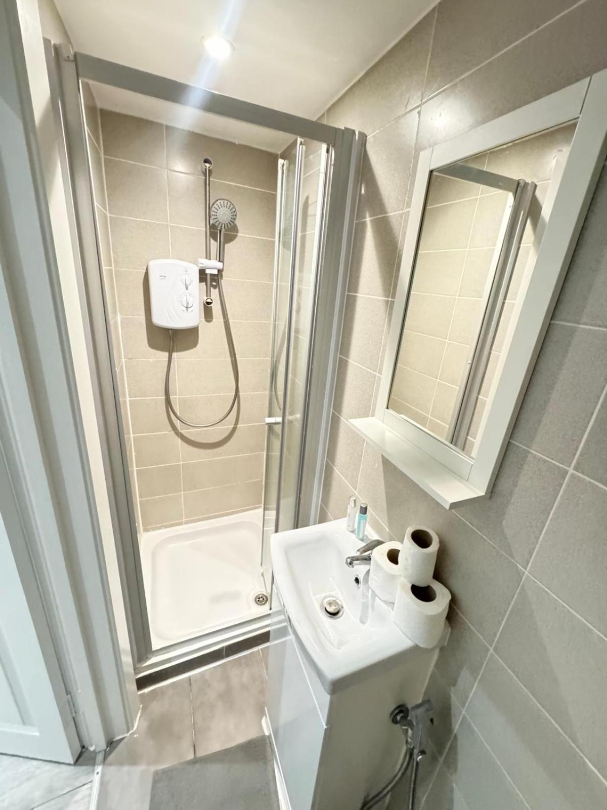 Accessible Near Central Appartement *