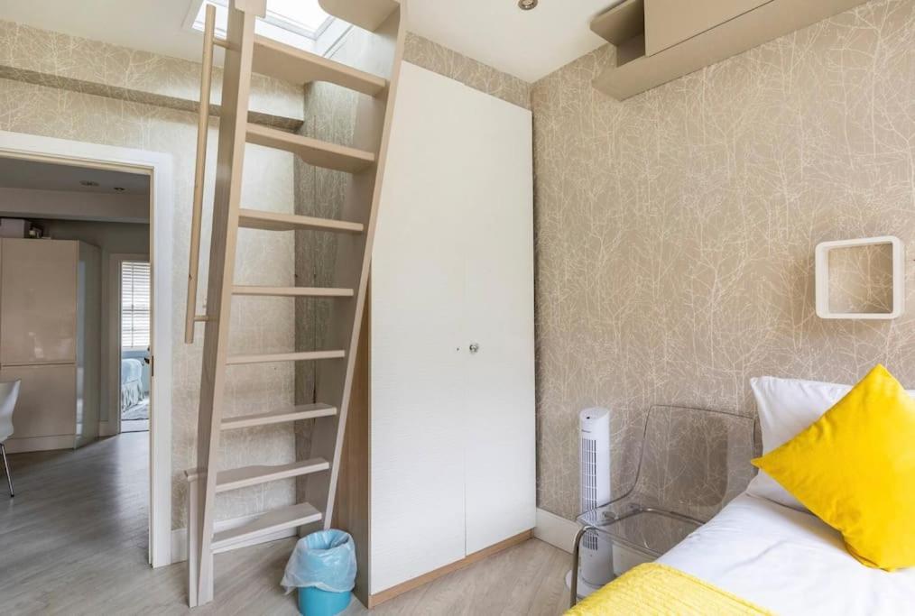 Stunning Modern 2-floor House With 3 Ensuite Londres