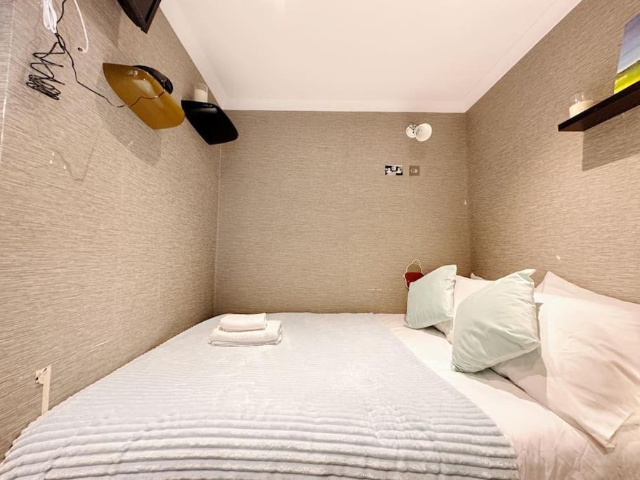 Stunning Modern 2-floor House With 3 Ensuite * Londres