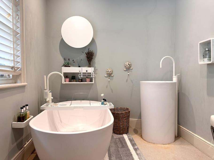 Stunning Modern 2-floor House With 3 Ensuite * Londres