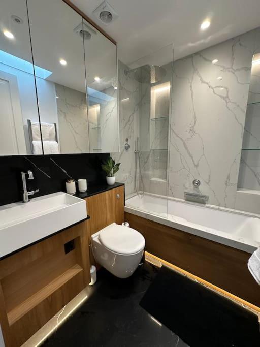 Flat 3 7a Lavender Hill Londres