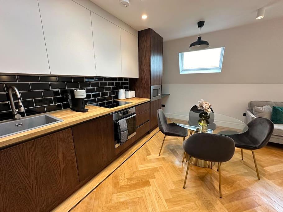 Flat 3 7a Lavender Hill Appartement *