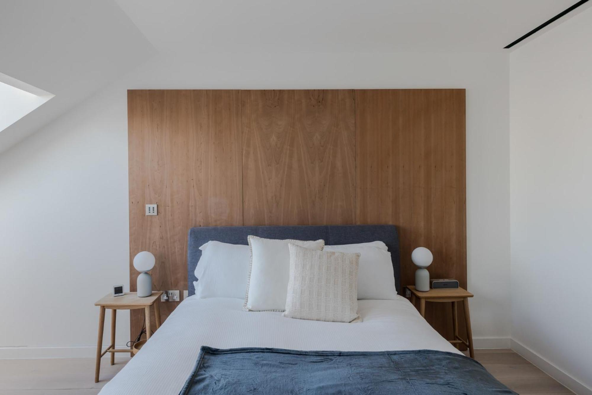 Zen Sanctuary - Soho - By Frankie Says Apartment London