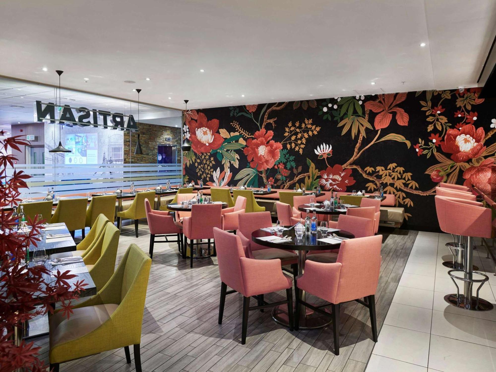 Novotel West 4*