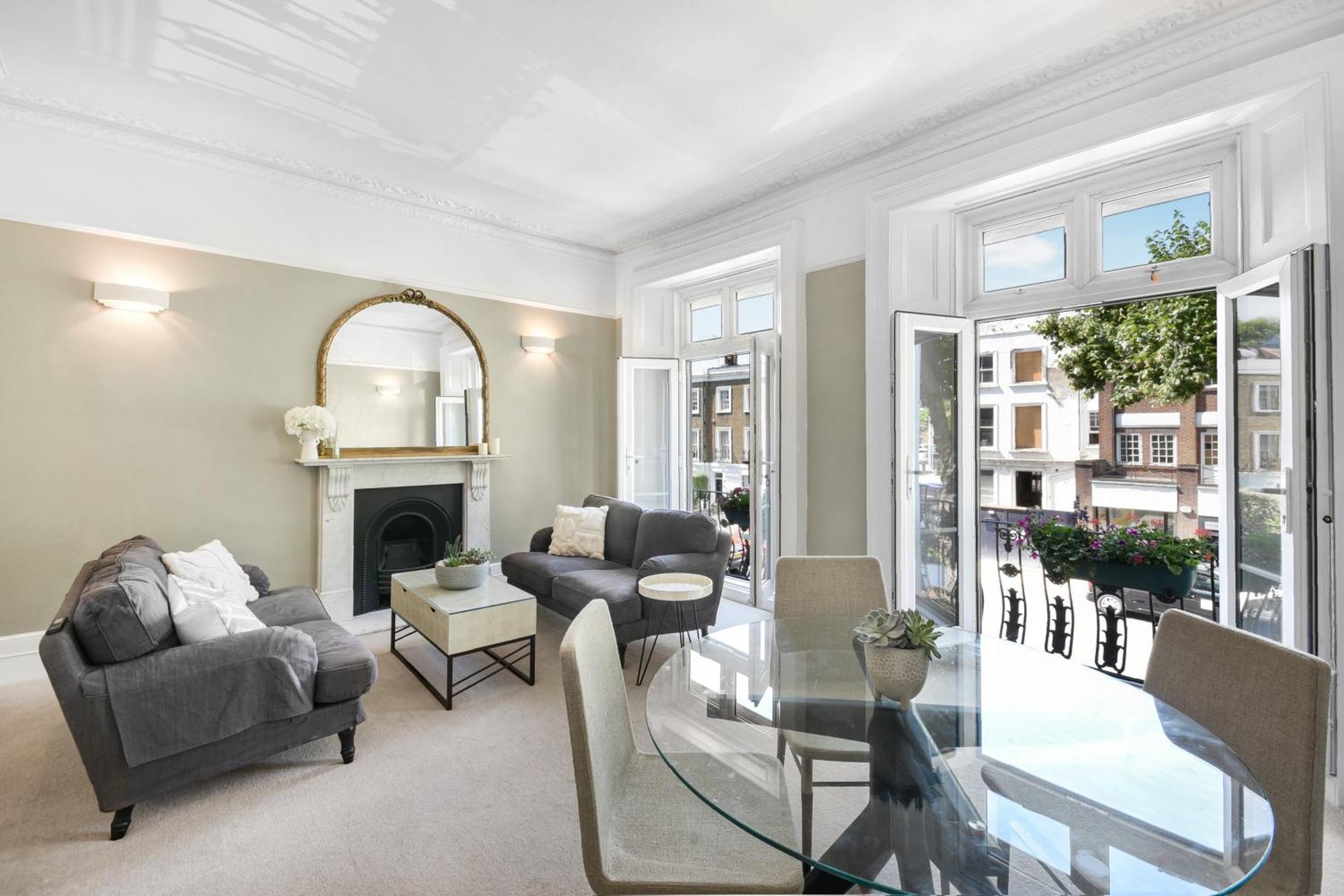 Lovely Large 1 Bed Renovated Flat W Balcony & 600mb Wifi * Londres
