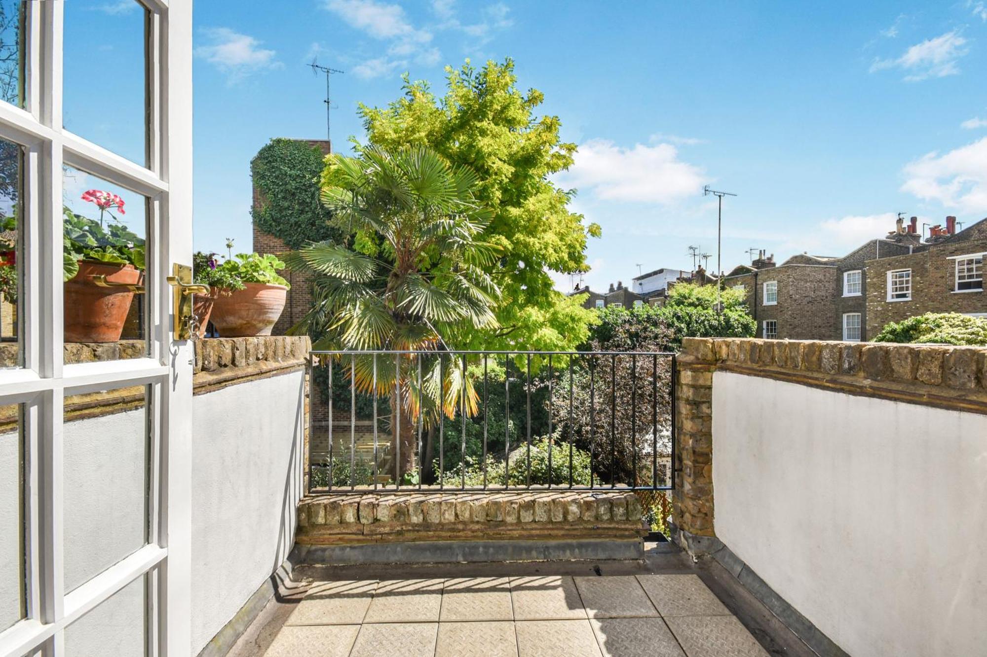 Apartamento Lovely Large 1 Bed Renovated Flat W Balcony & 600mb Wifi *