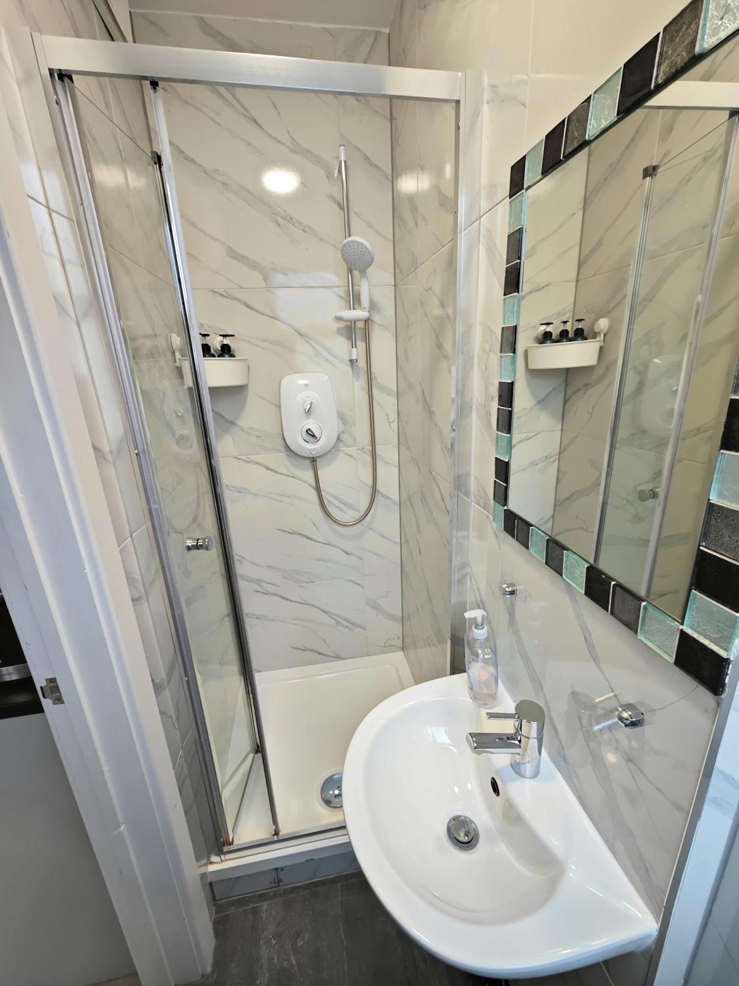 Stunning In North - Victoria Line Appartement