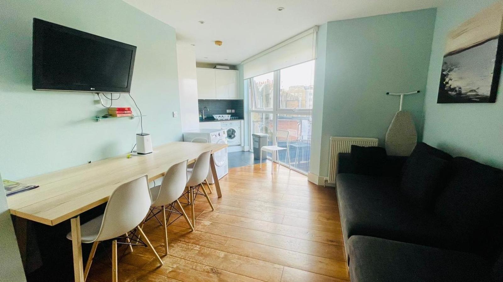 Splendid Euston Flat *