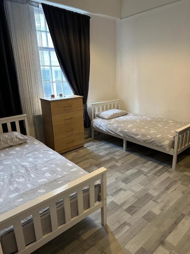 Cozy Twin Bed Retreat In Center * Londres