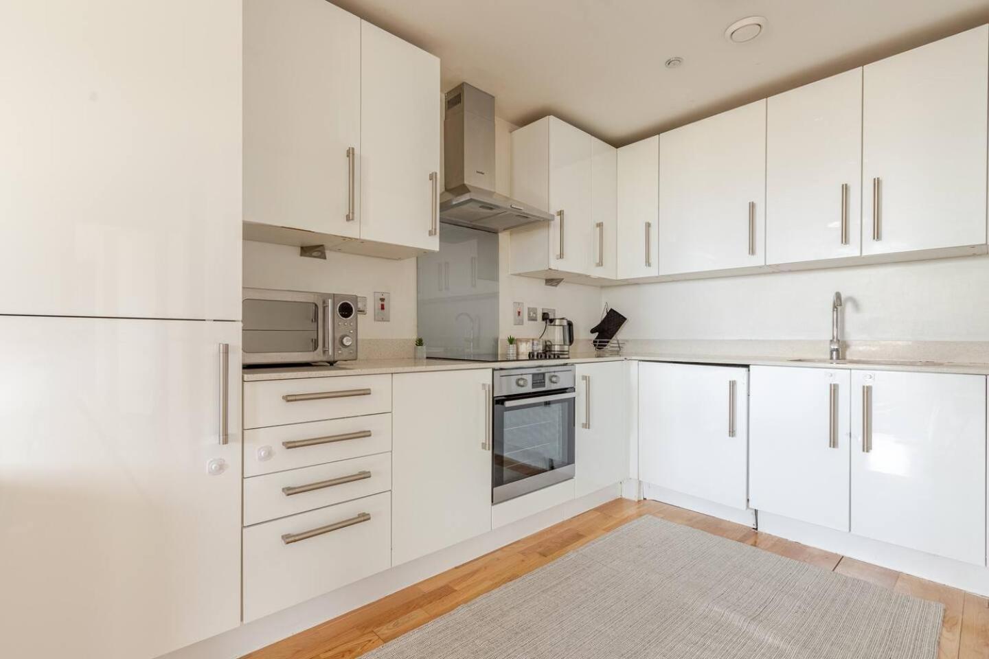 Cosy 2 Bedroom Flat By Wembley Stadium