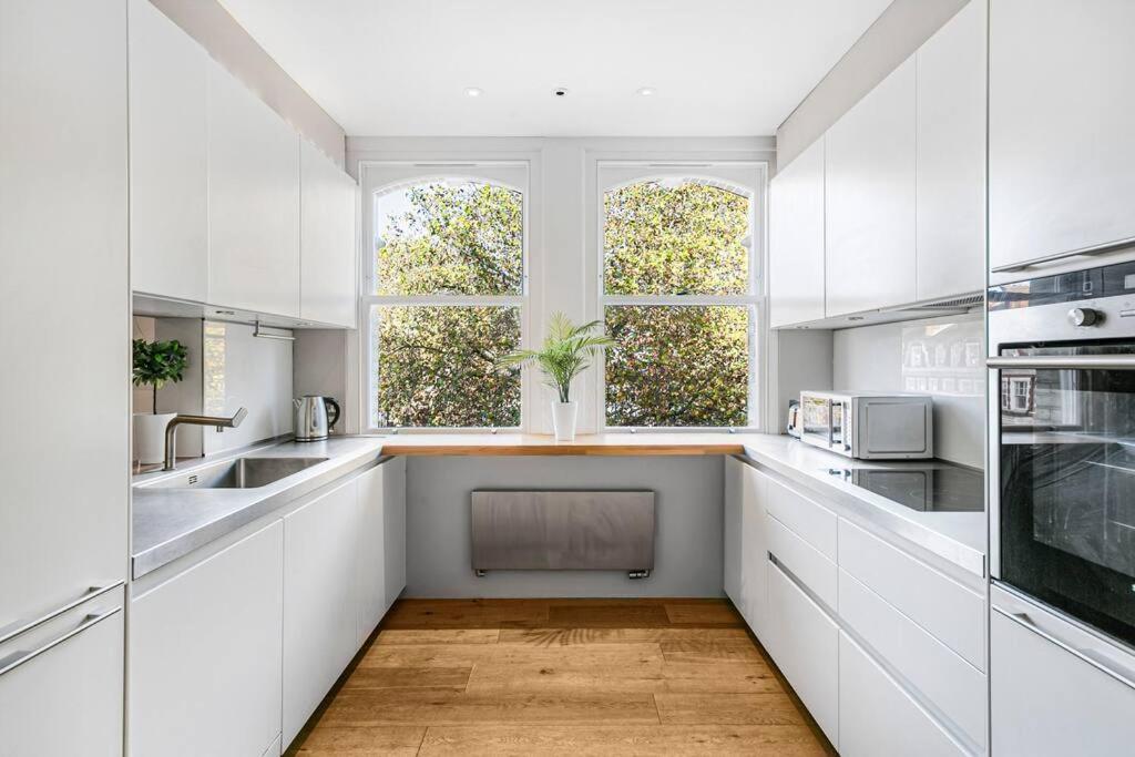 Chelsea Penthouse - Roof Terrace & Ac
