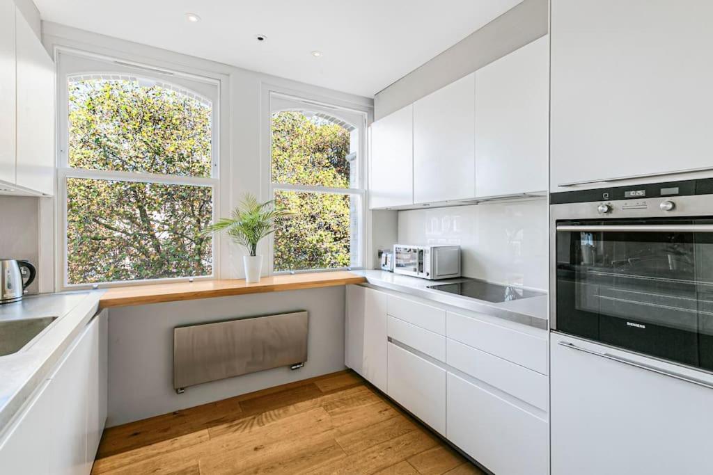 Chelsea Penthouse - Roof Terrace & Ac