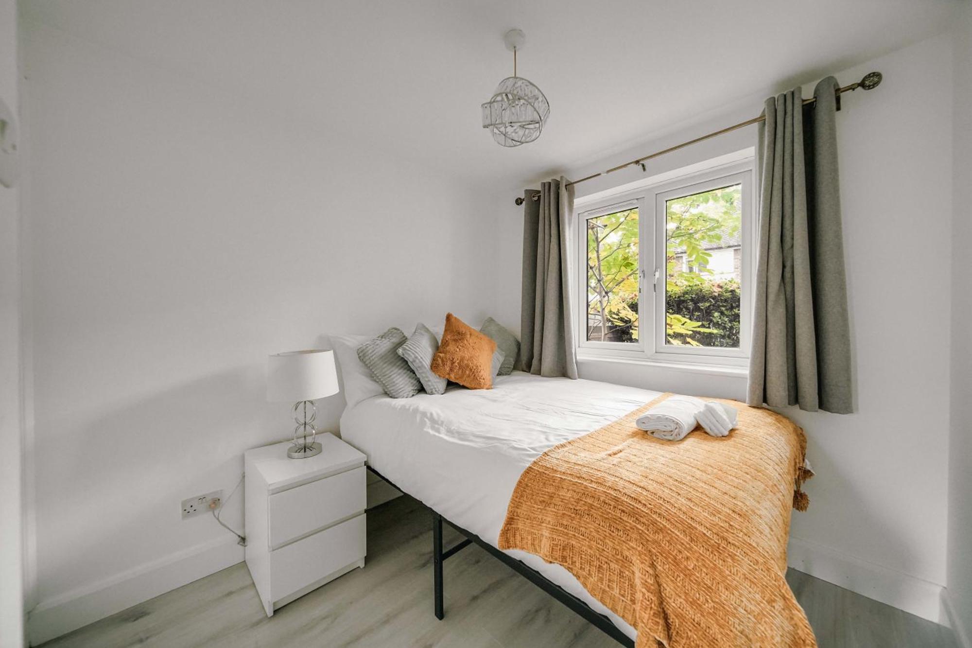 Lara's Place In Canada Water - 1 Double Bed, 1 Sofa Bed Appartement *