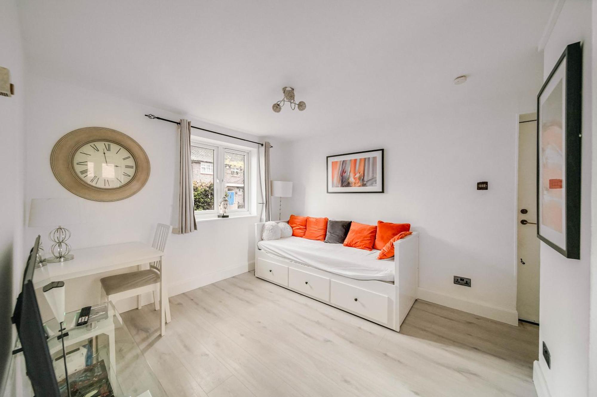 Lara's Place In Canada Water - 1 Double Bed, 1 Sofa Bed Appartement Londres