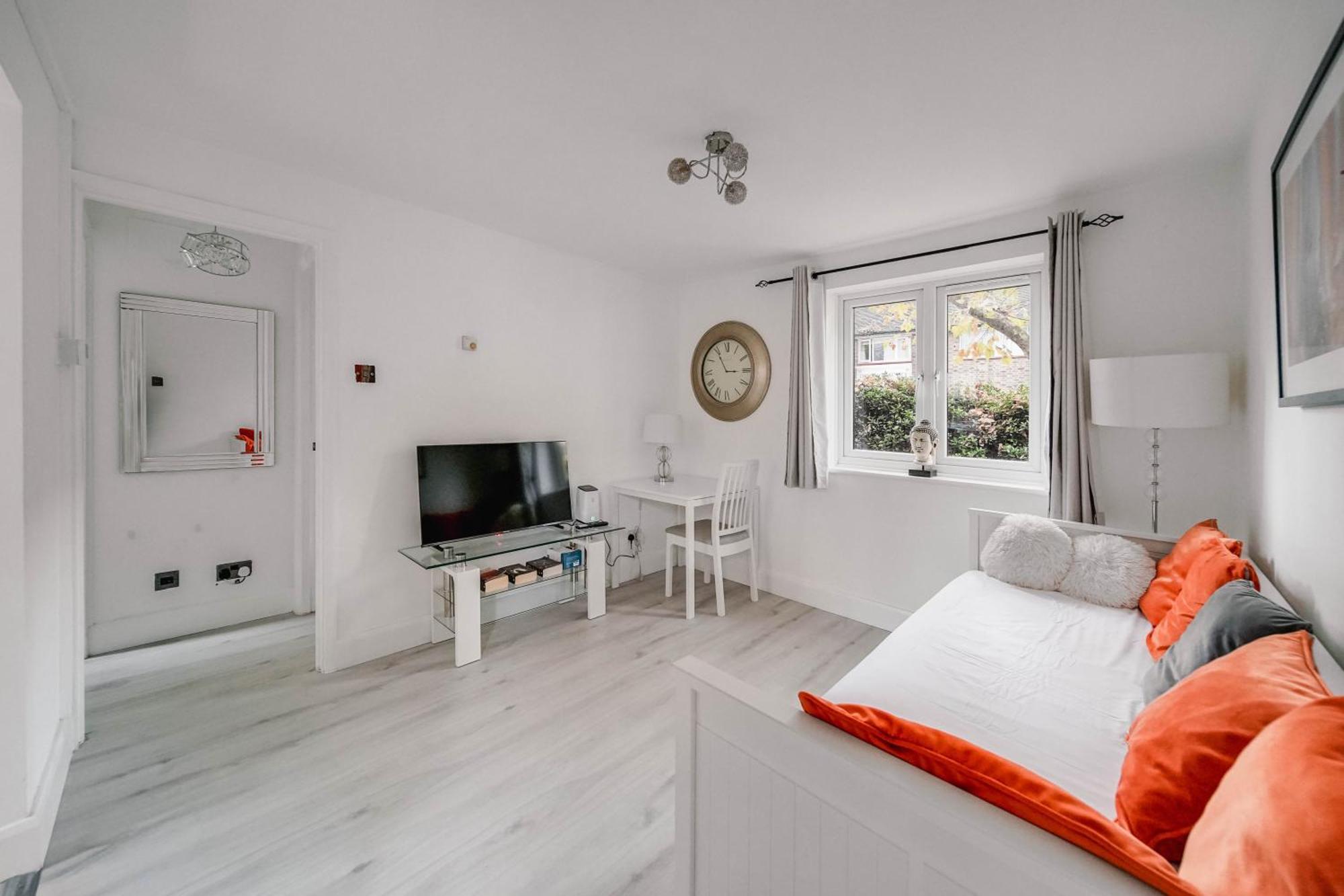 Appartement Lara's Place In Canada Water - 1 Double Bed, 1 Sofa Bed