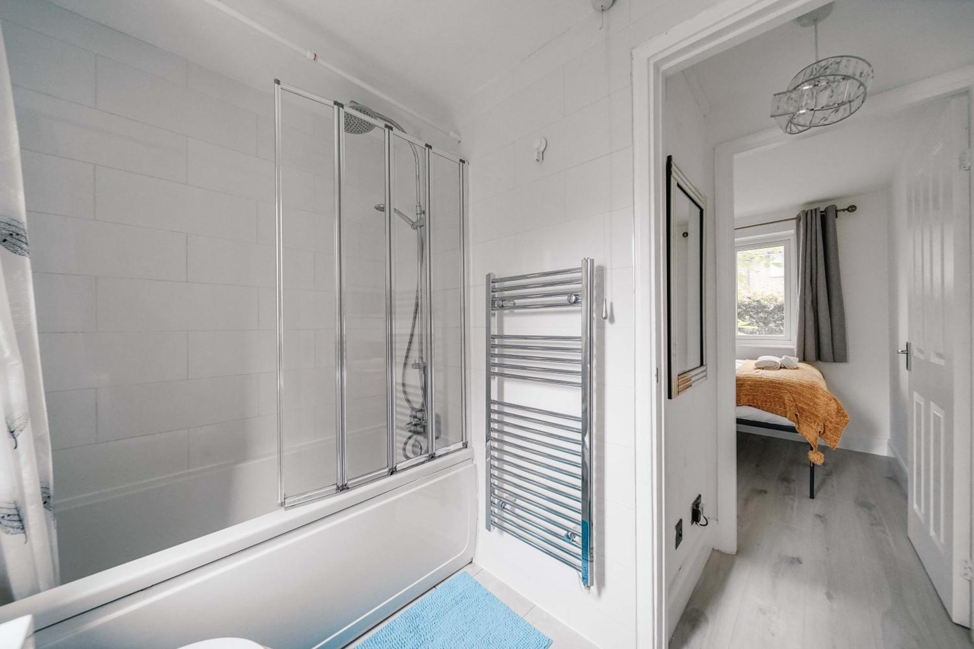 Appartement Lara's Place In Canada Water - 1 Double Bed, 1 Sofa Bed *