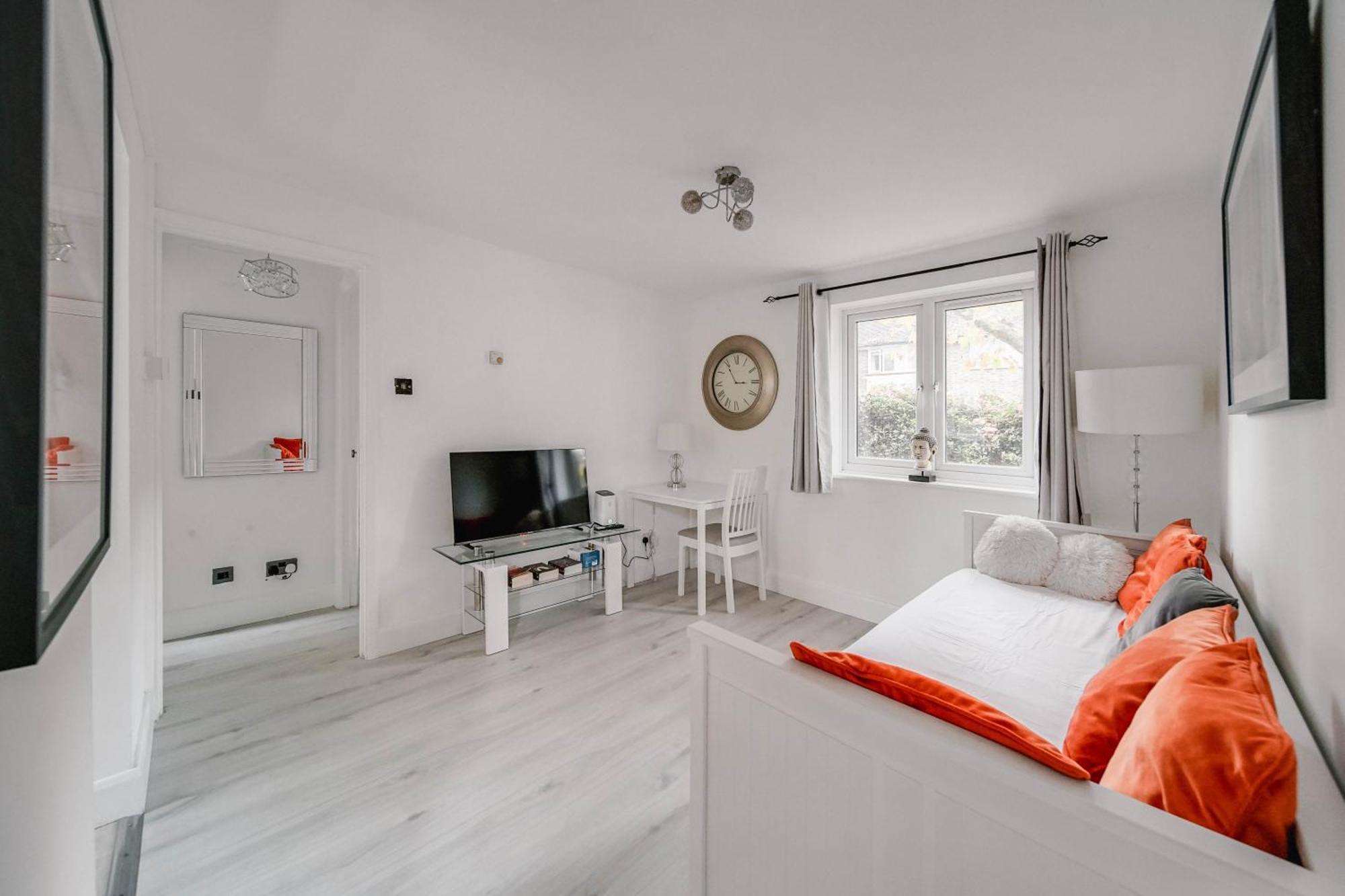 Appartement Lara's Place In Canada Water - 1 Double Bed, 1 Sofa Bed Londres