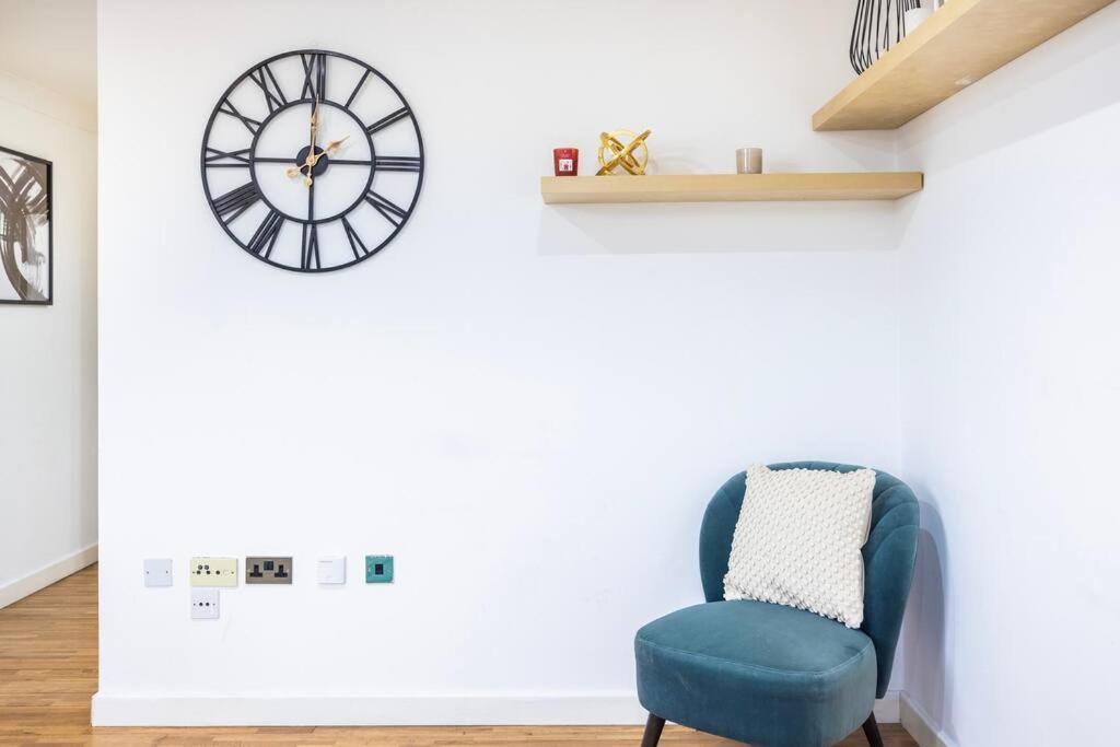 Stylish 2 Bedroom Haven By Liverpool Street Appartement *