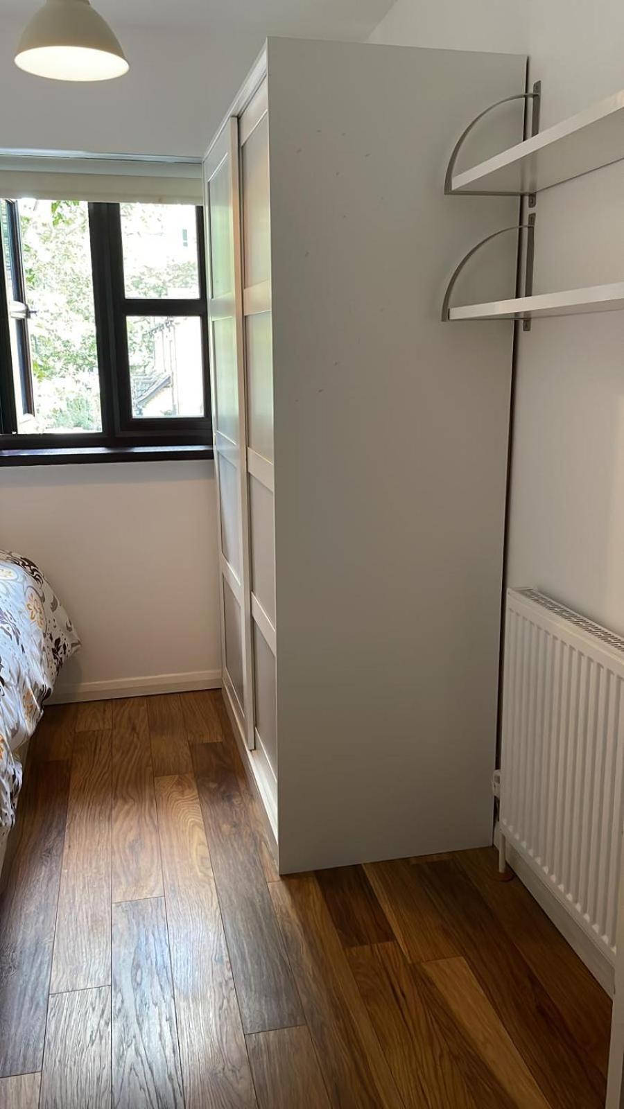Maison d'hôtes Single Refurbished Bedroom *