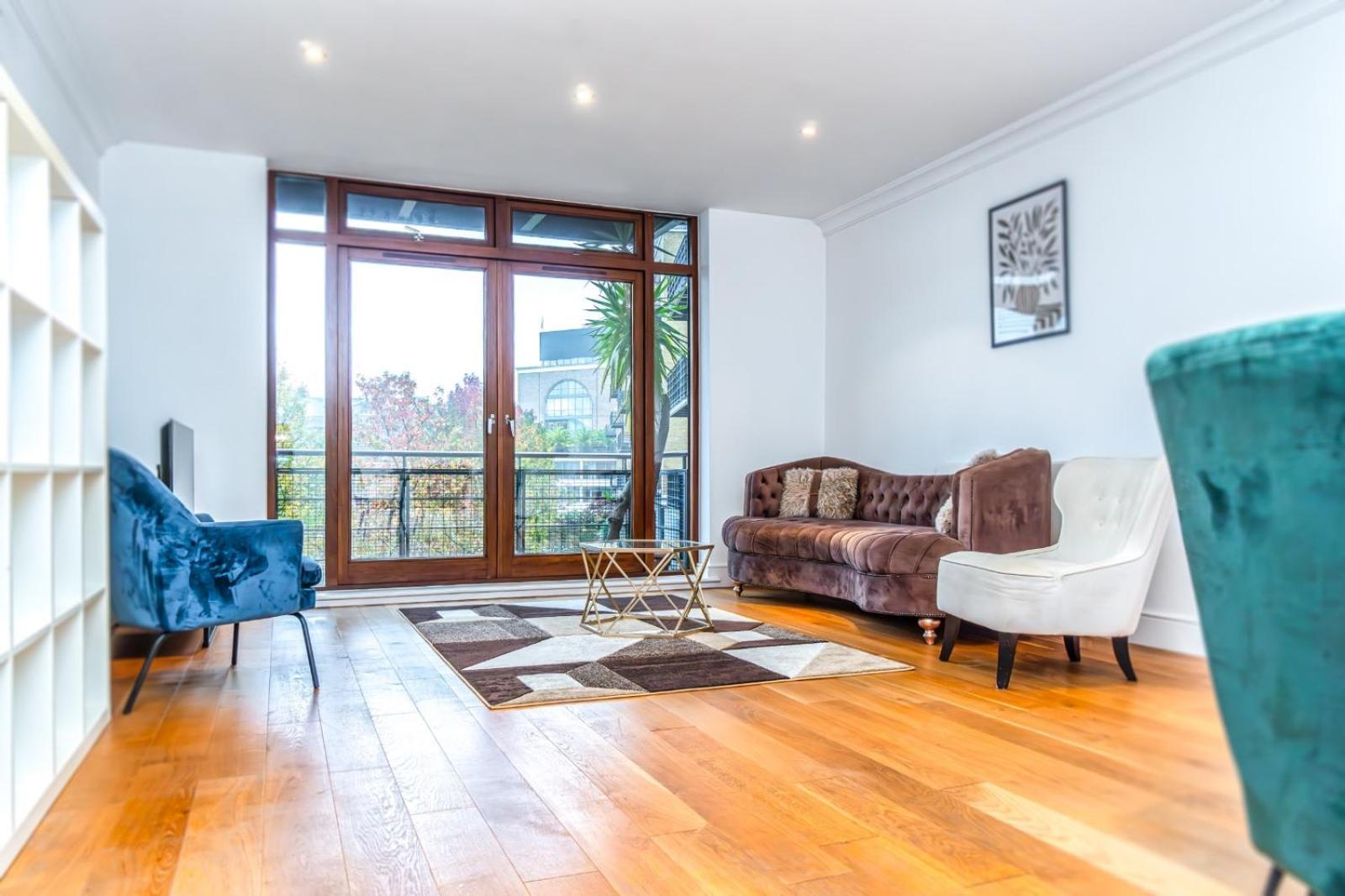 Lovely 2 Bedroom By The Docks * Londres
