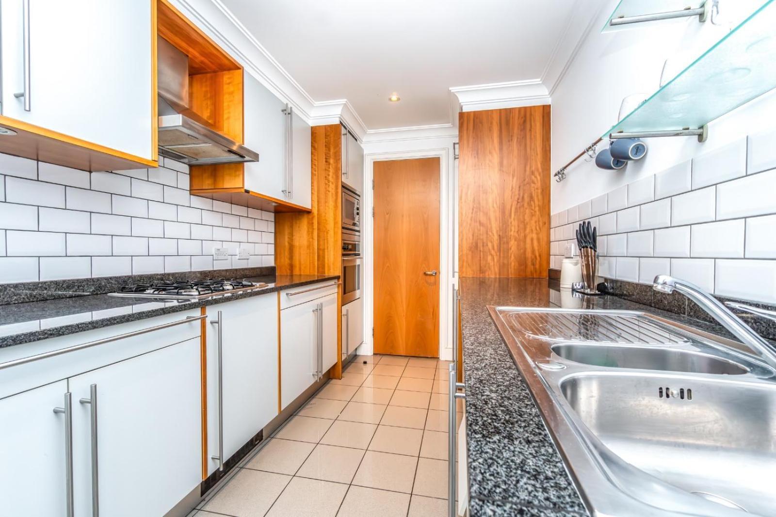Lovely 2 Bedroom By The Docks Appartement *
