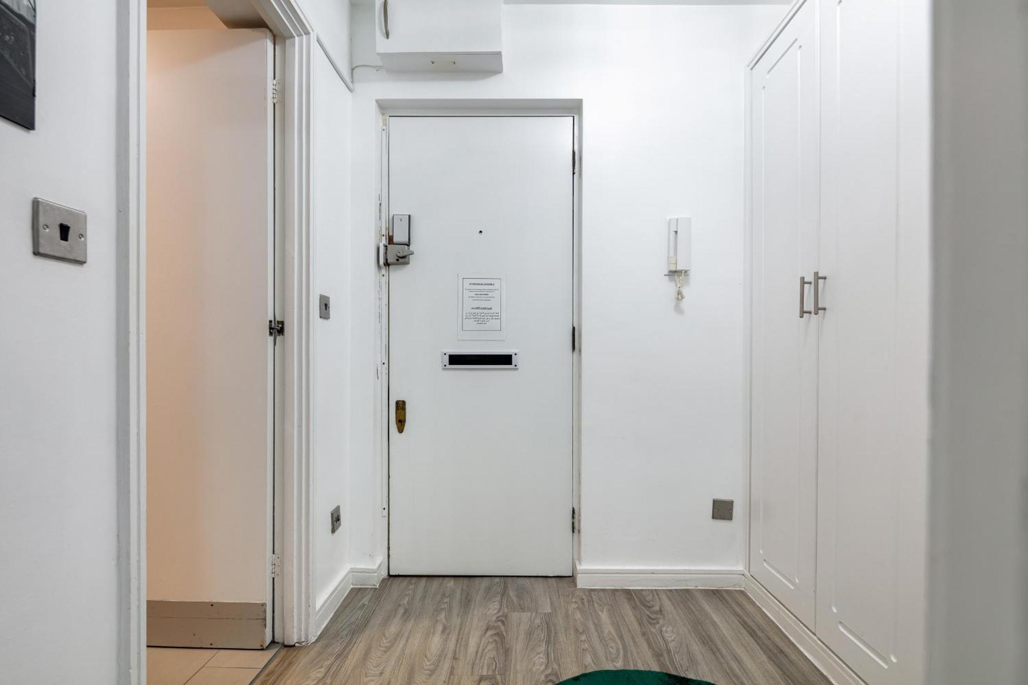 'ample Next To Cromwell Hospital In Kensington Appartement