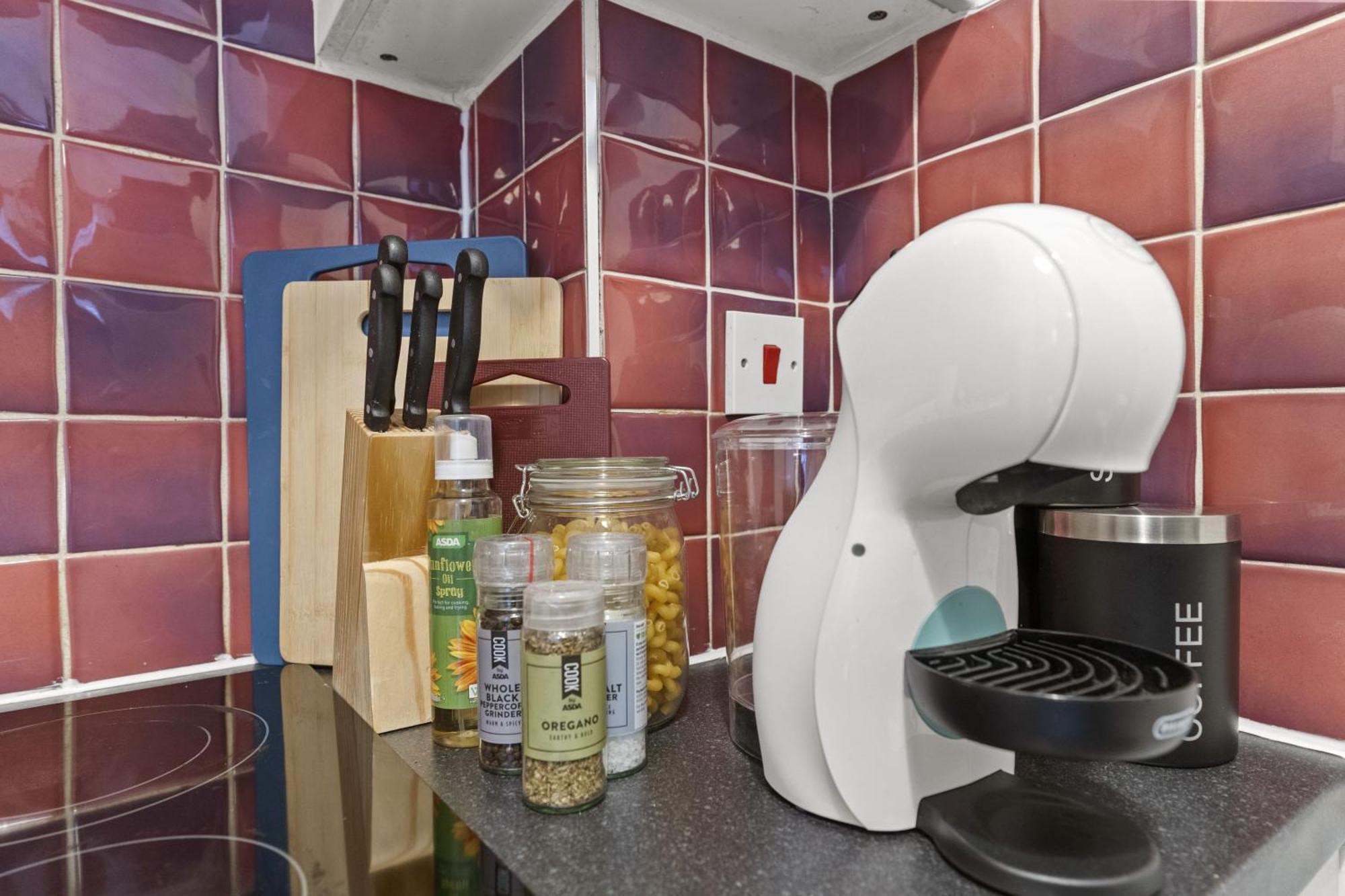 Affordable One Bedroom & In Appartement *