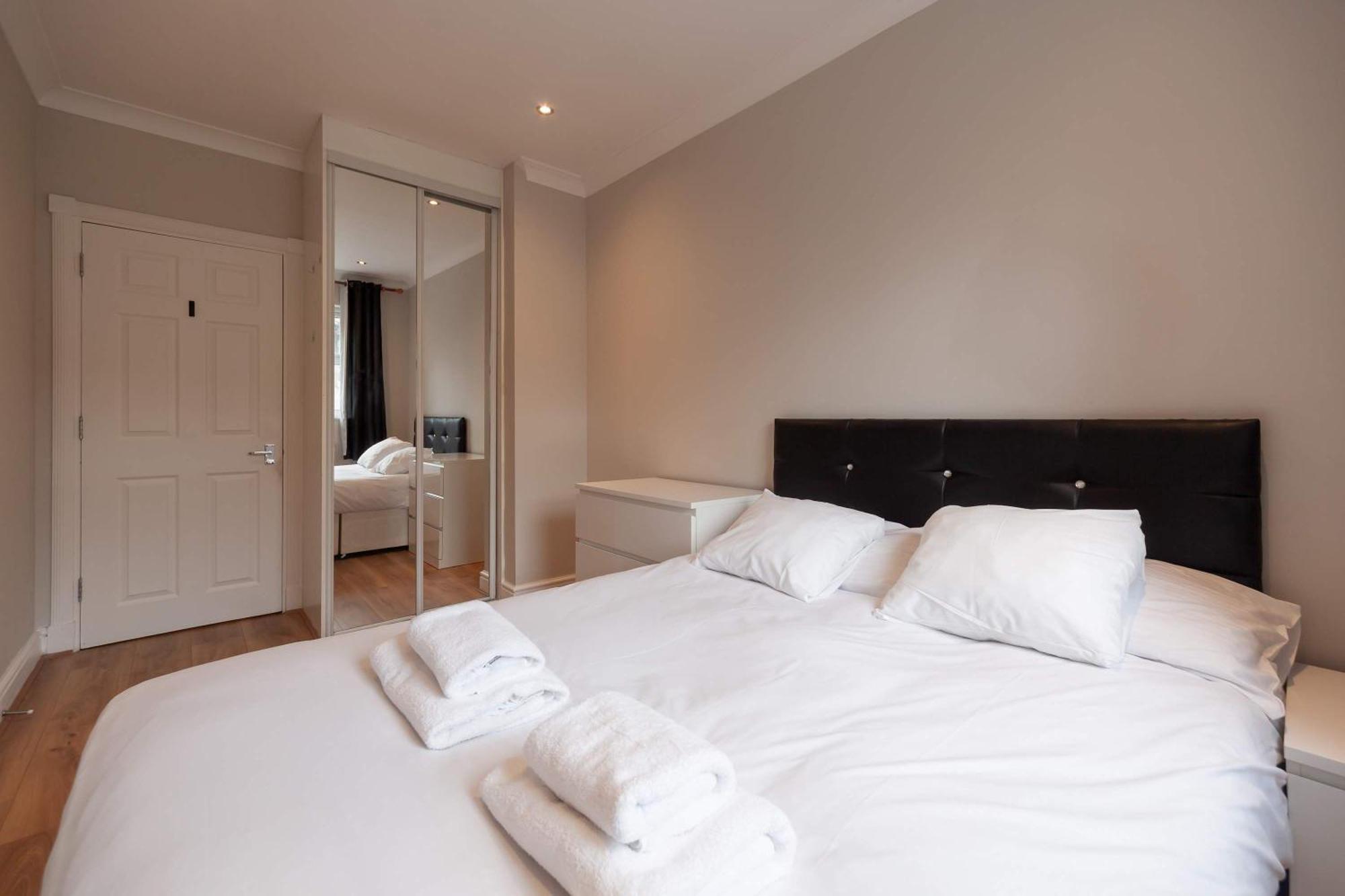 Spacious And Bright 2 Bed Tower Bridge