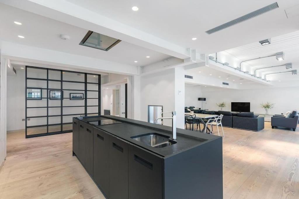 Luxurious Flat For 8 Londres