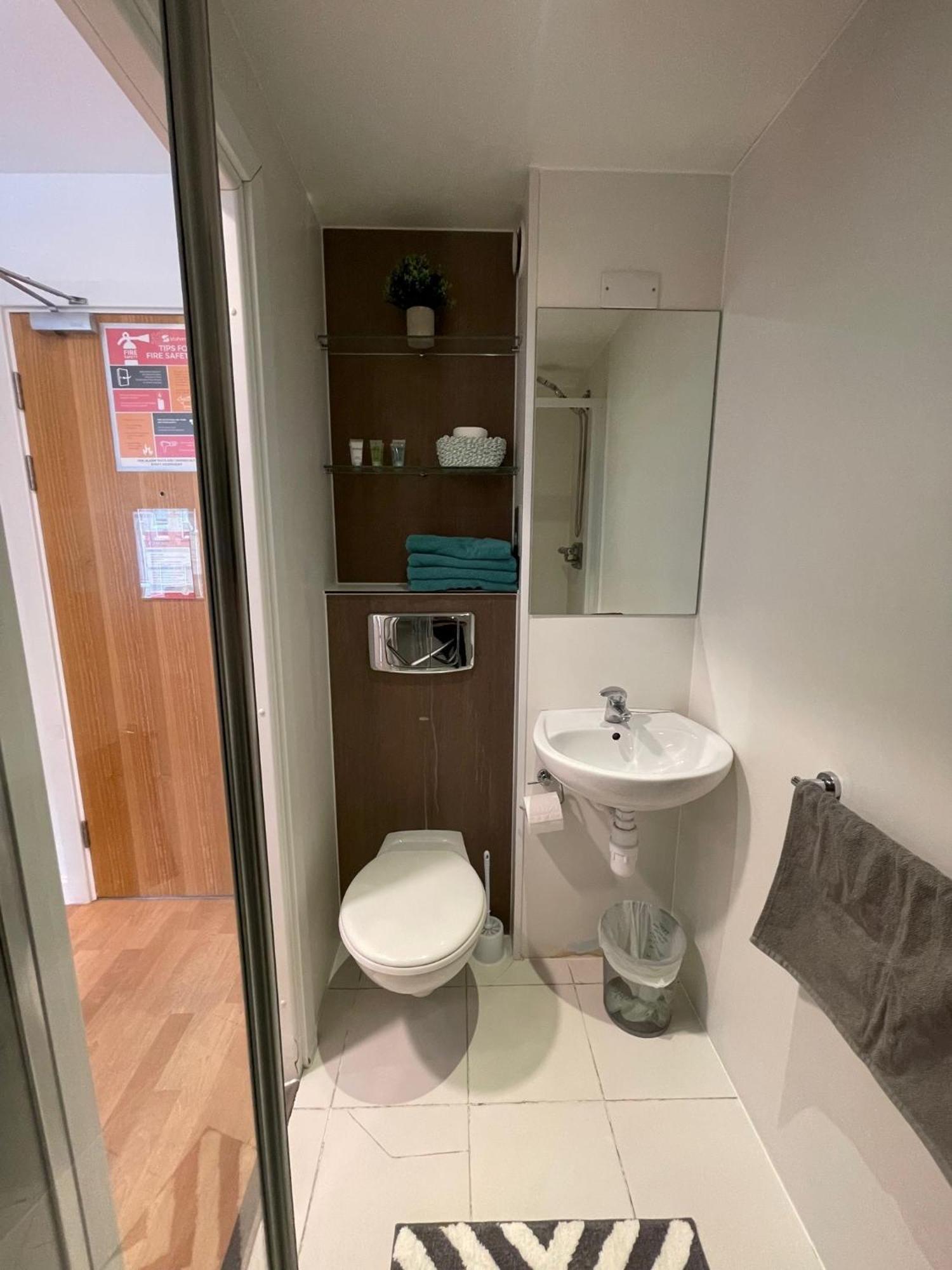 Stuhomes - Arundel House Apartamento *