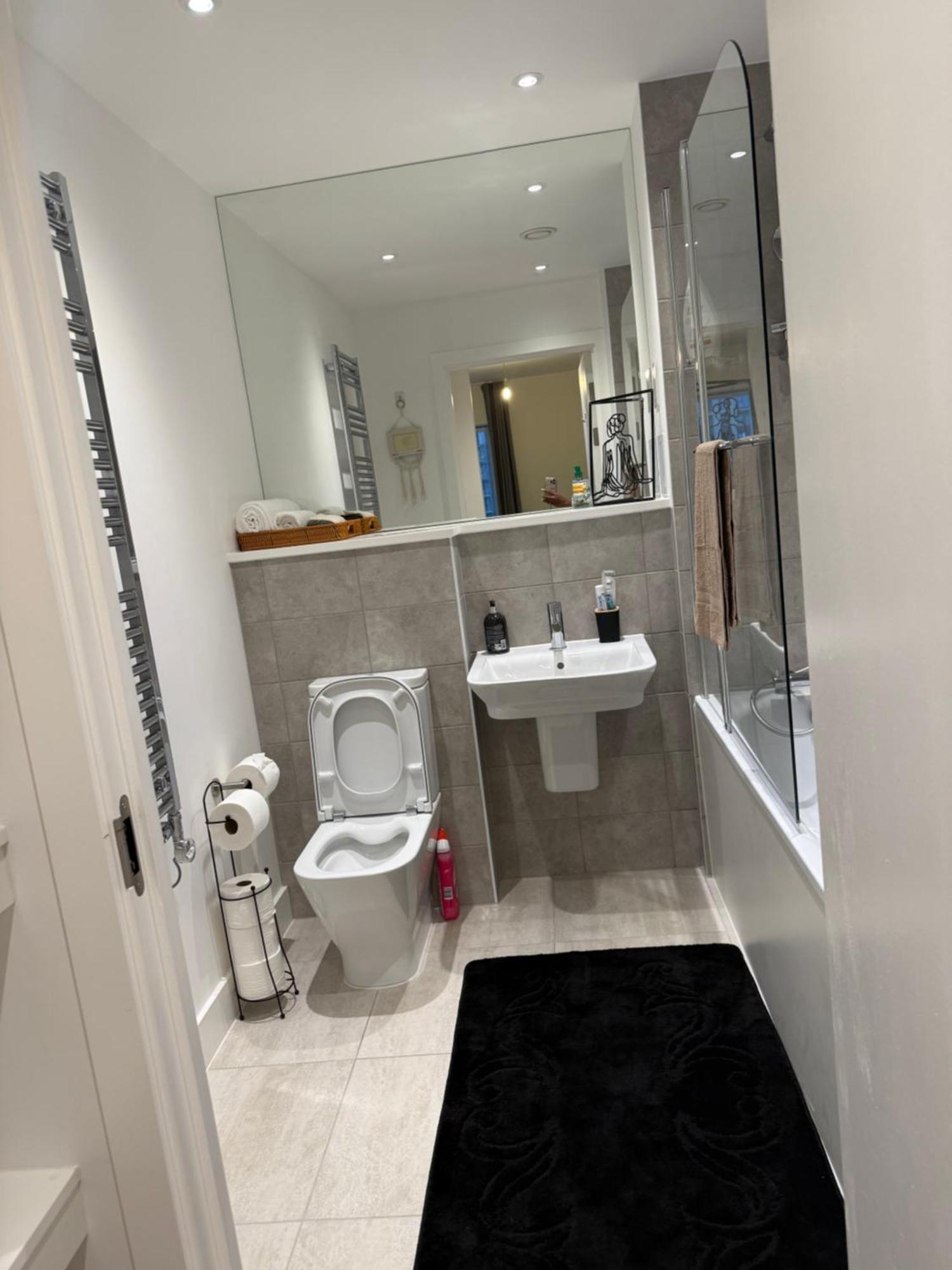 Wealth Luxury 2 Bedroom Double En-suite
