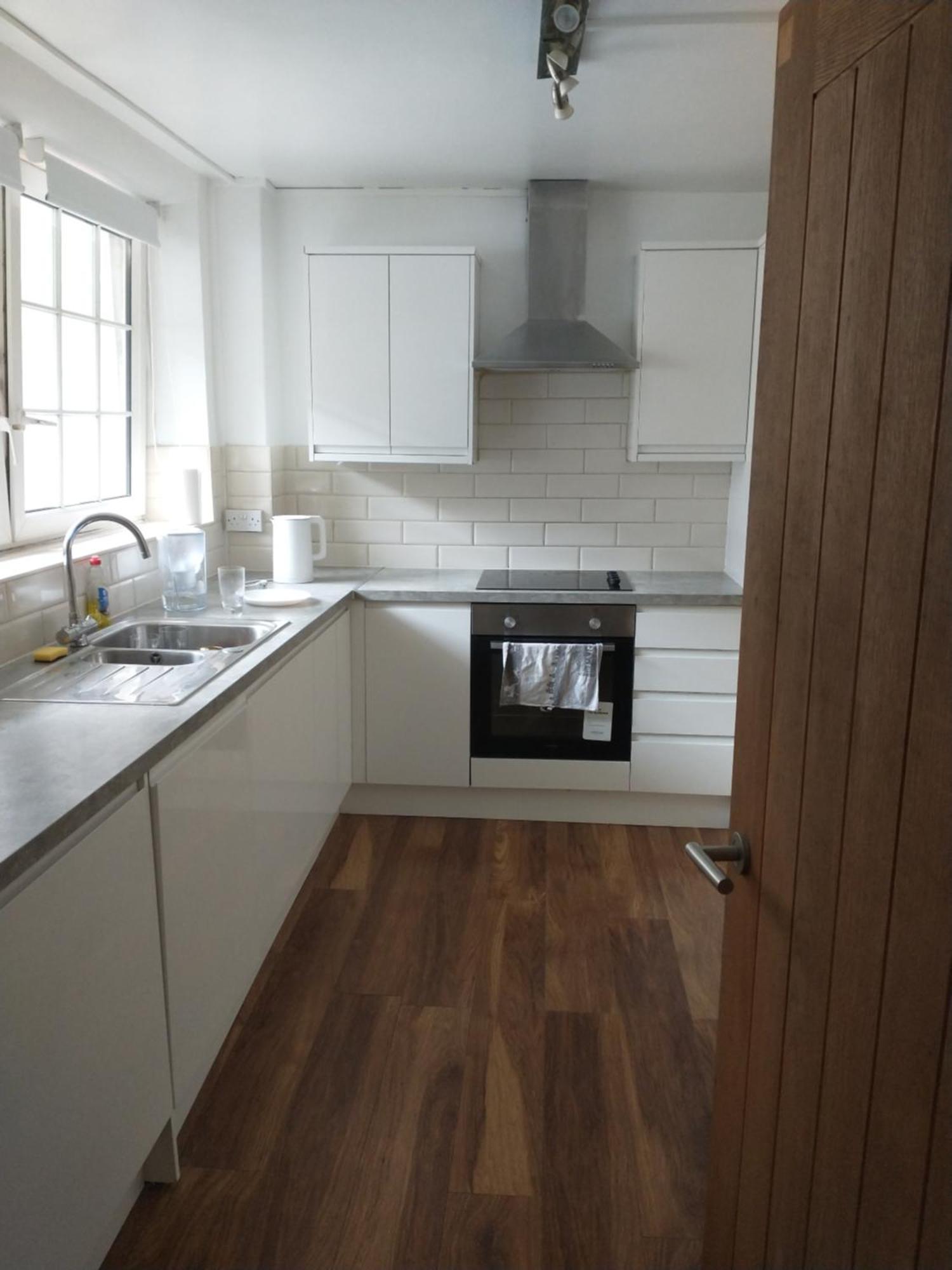 Séjour chez l'habitant Large Double Bedroom In Bow E3 *