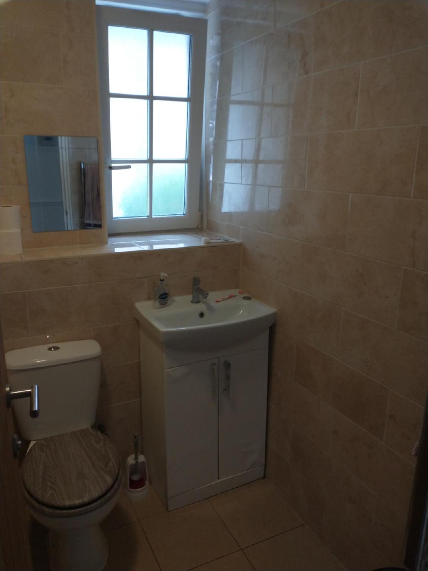 Séjour chez l'habitant Large Double Bedroom In Bow E3 *