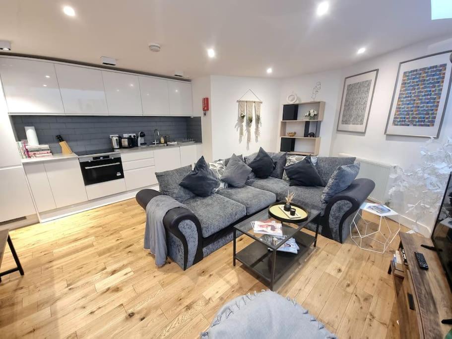 Large Duplex Flat At Bridge Appartement Londres