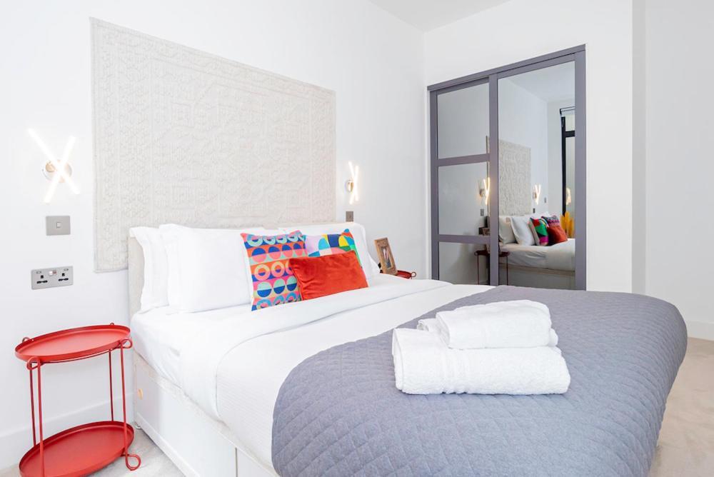 Elegant 2 Beds, 2 Baths Flat With Private Terrace, High-end Finishes And Chic Furnishings * Londres