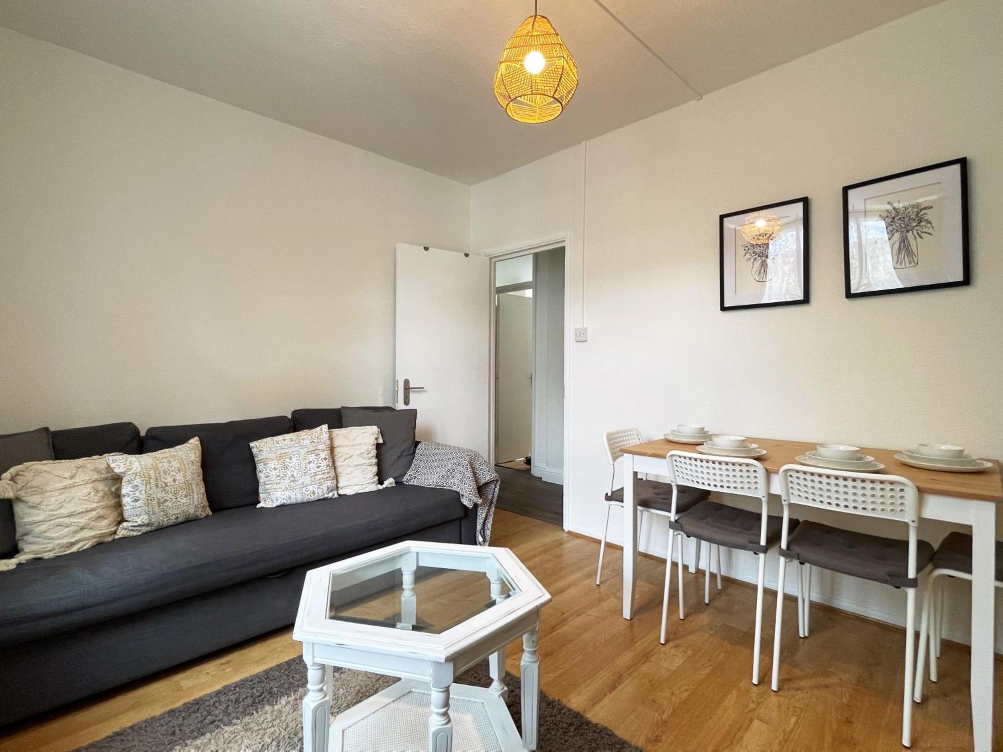 Harper's Place Near Kings Cross - 2 Double Beds, 1 Sofa Bed, Great Location, Ideal For Families Londres