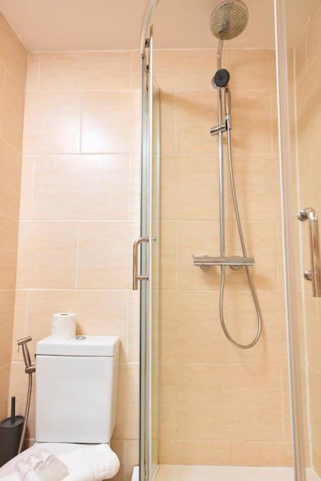 Apartment Chic 1-bed Flat With Terrace In Notting Hill W10 *