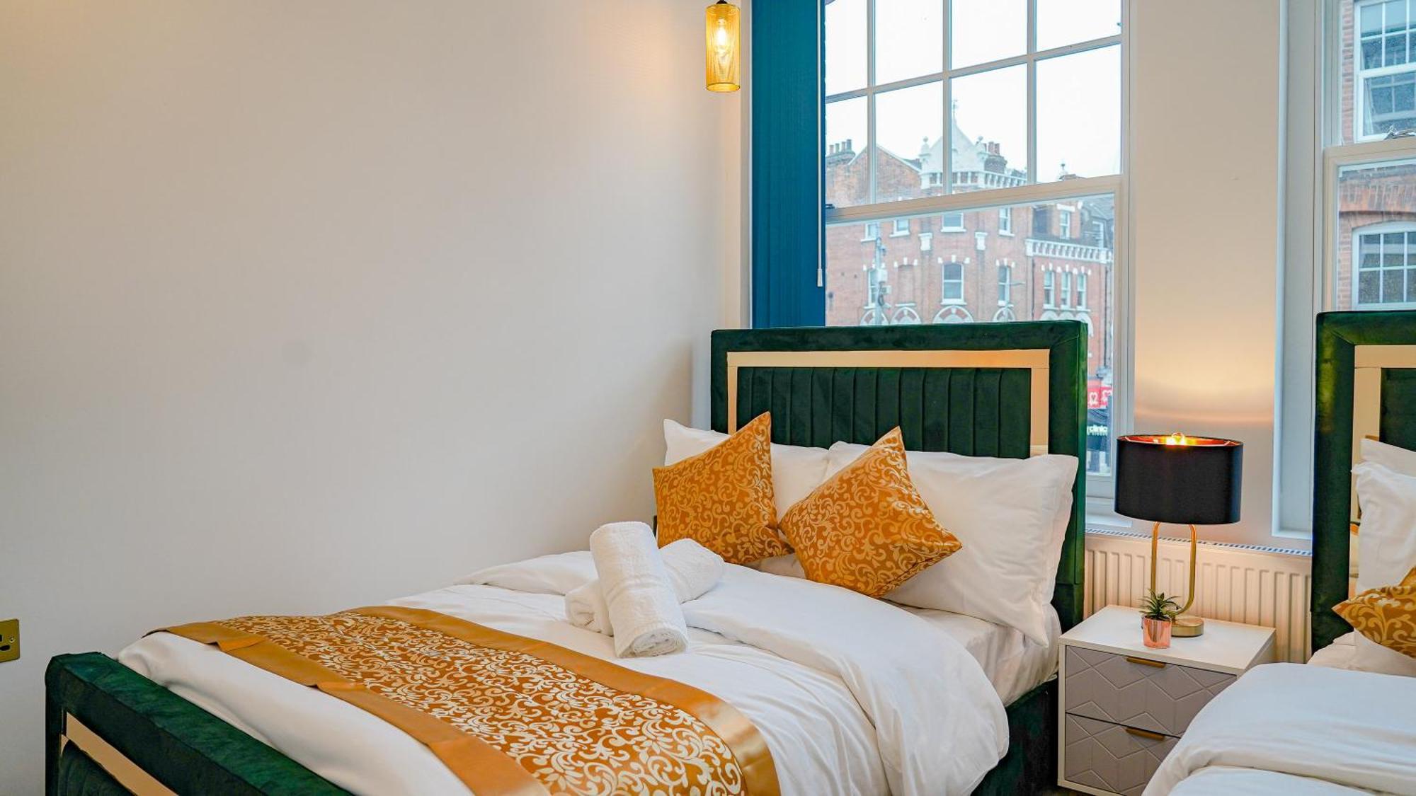 New Luxurious Stunning Block In * London