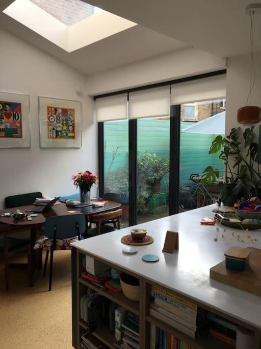 Clapham, 4 Bedroom Family House Hébergement de vacances Londres