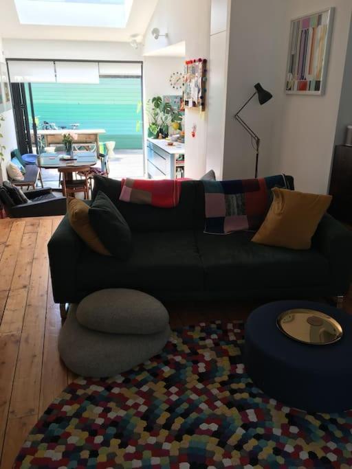 Clapham, 4 Bedroom Family House Hébergement de vacances