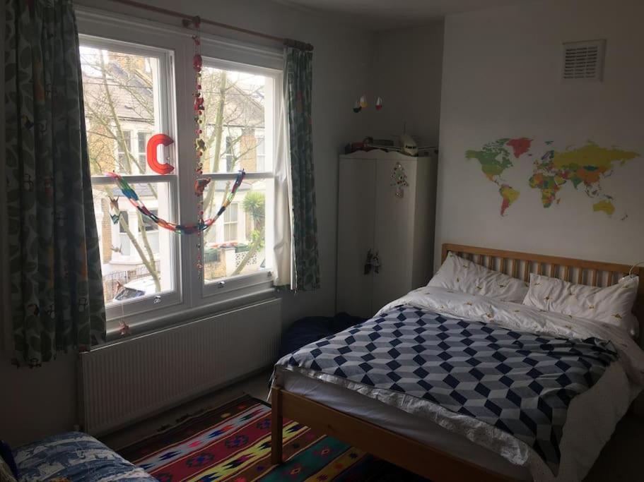 Clapham, 4 Bedroom Family House * Londres