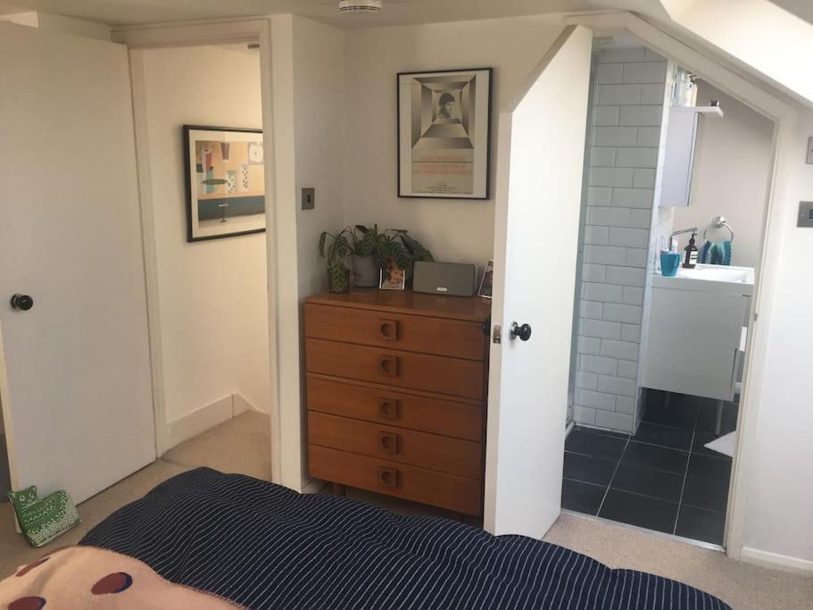 Clapham, 4 Bedroom Family House Hébergement de vacances