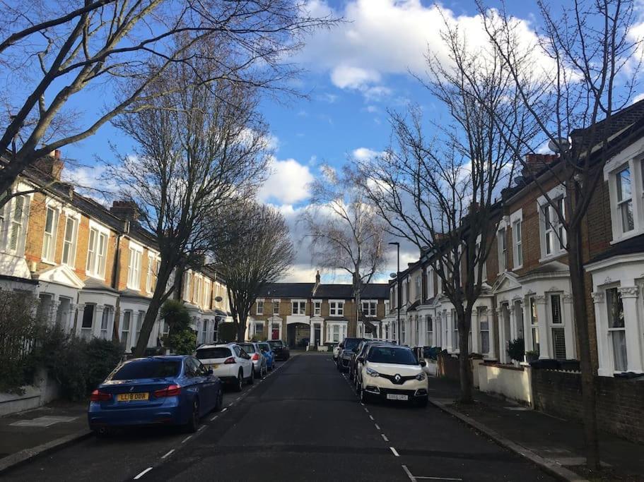 Clapham, 4 Bedroom Family House Hébergement de vacances Londres
