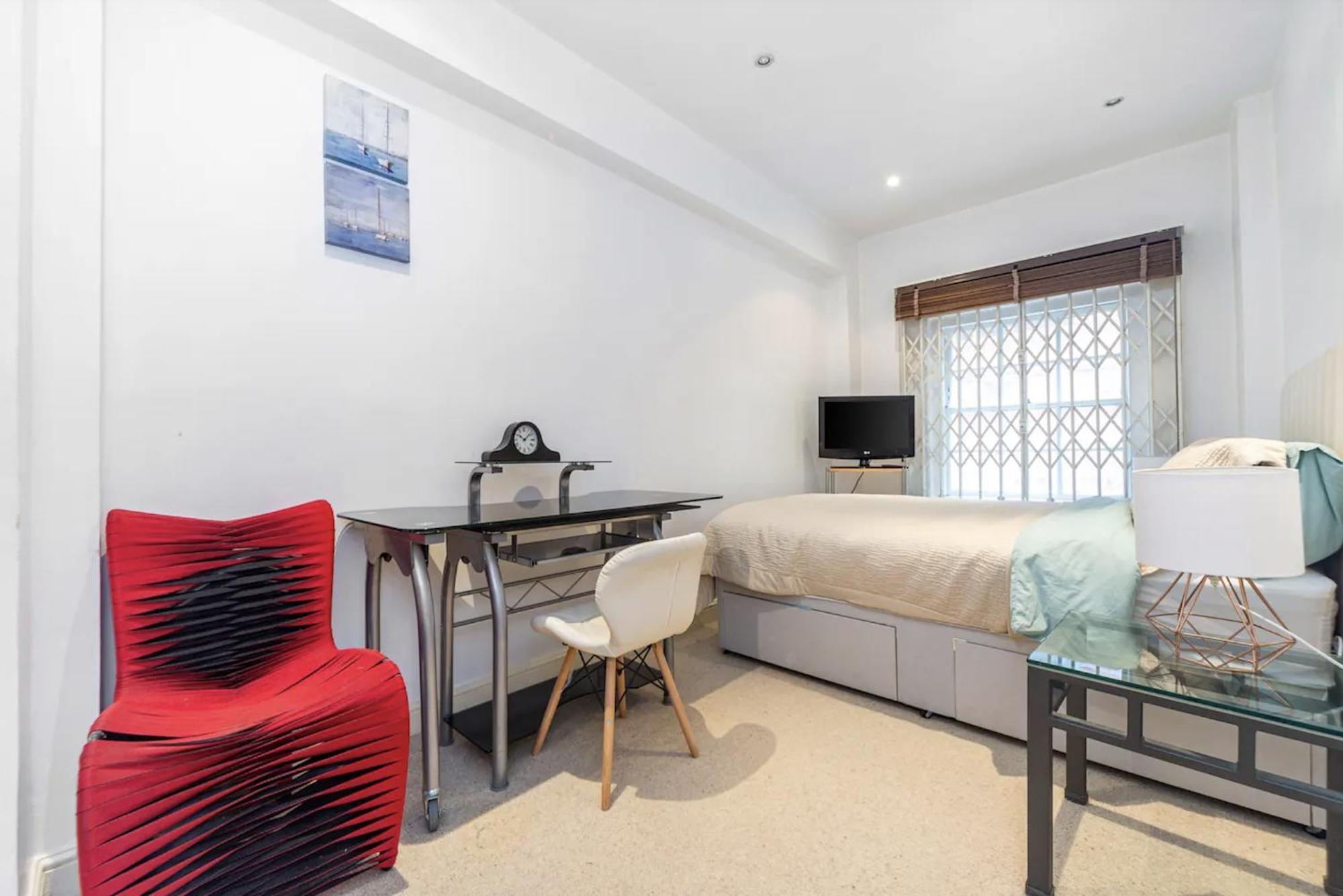 Spacious Knightsbridge Flat